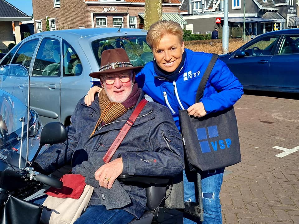 <a href="/?p=2325">Stem lokaal in het Stemlokaal</a>