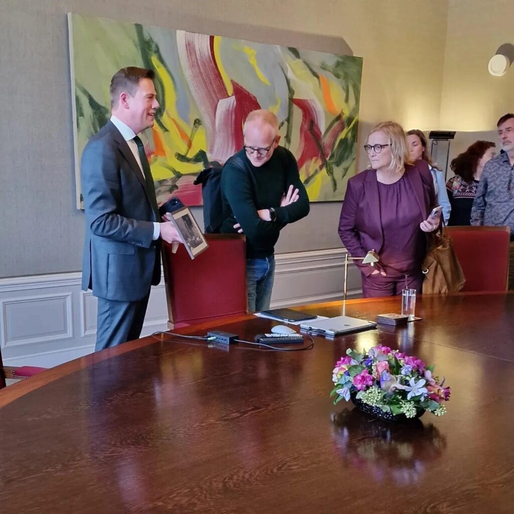 <a href=/?p=2839>Bezoek aan Den Haag</a>