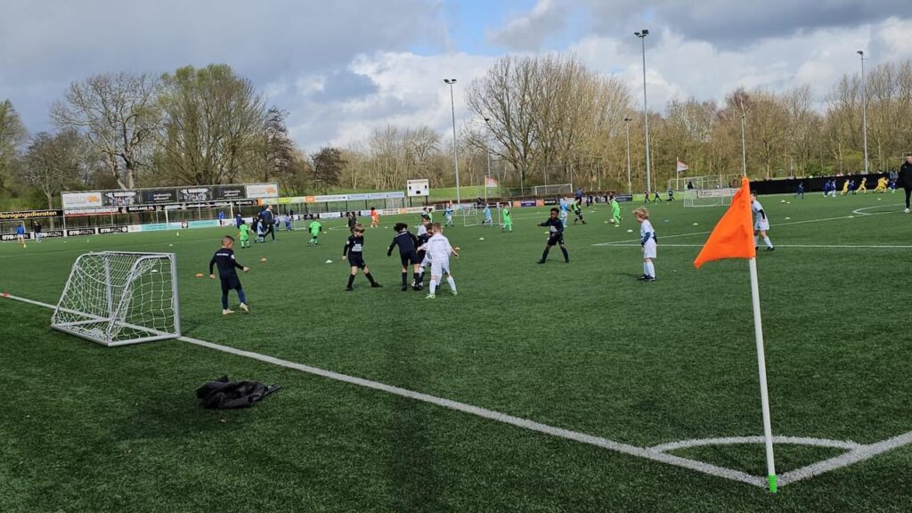 Op bezoek bij SV Oranje-Wit Op bezoek bij SV Oranje-Wit
